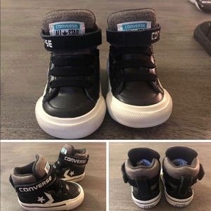 Toddler size 2 converse EUC